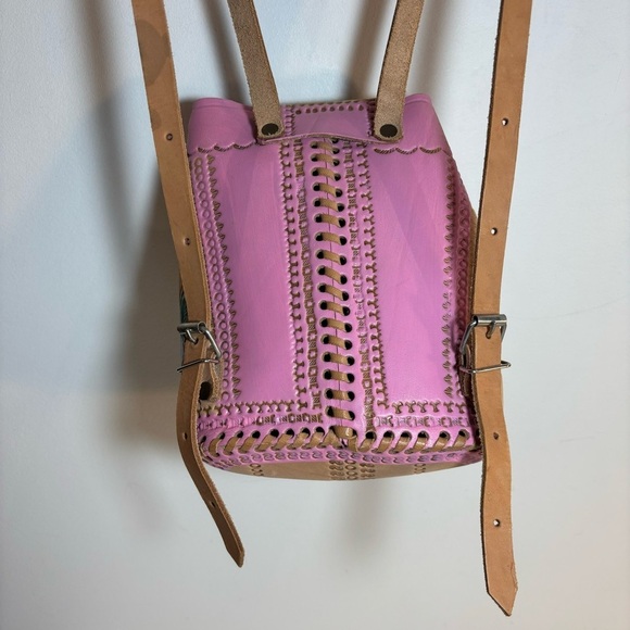 BACKPACK Hand Tooled Leather Floral Butterfly Adjustable Straps Main Compartment - Picture 5 of 12